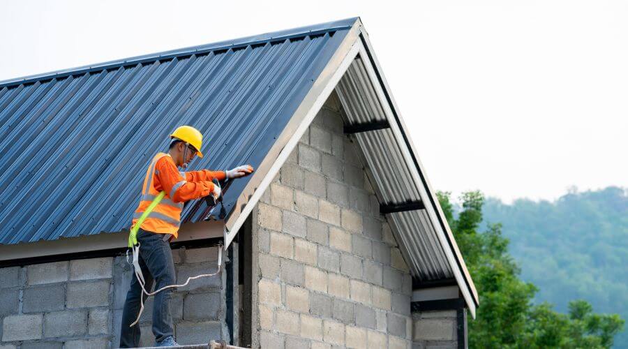 Expert Emergency Roof Repairs services in Powder River, WY